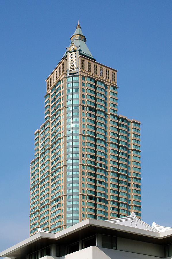 Centrepointe Ratchadamri by John Bek
