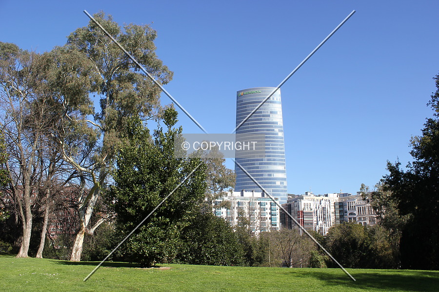 Torre Iberdrola by Florian Barbier