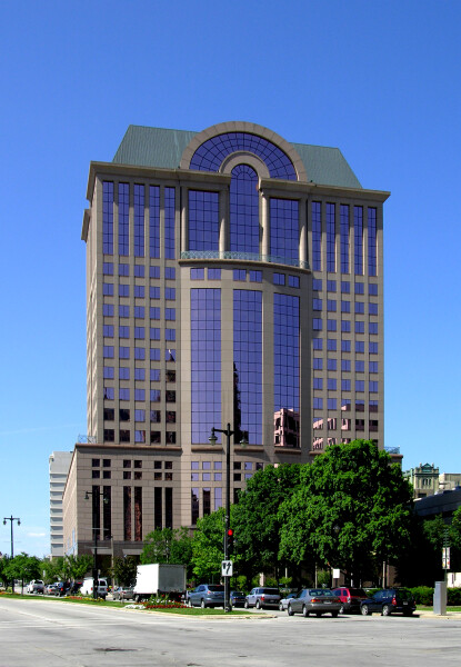 1000 North Water Street