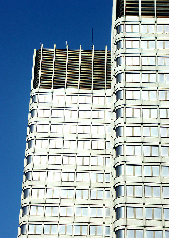 John F. Kennedy Federal Building by Nate Lindsey