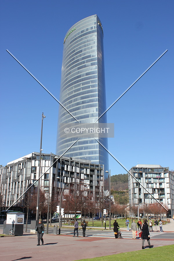 Torre Iberdrola by Florian Barbier