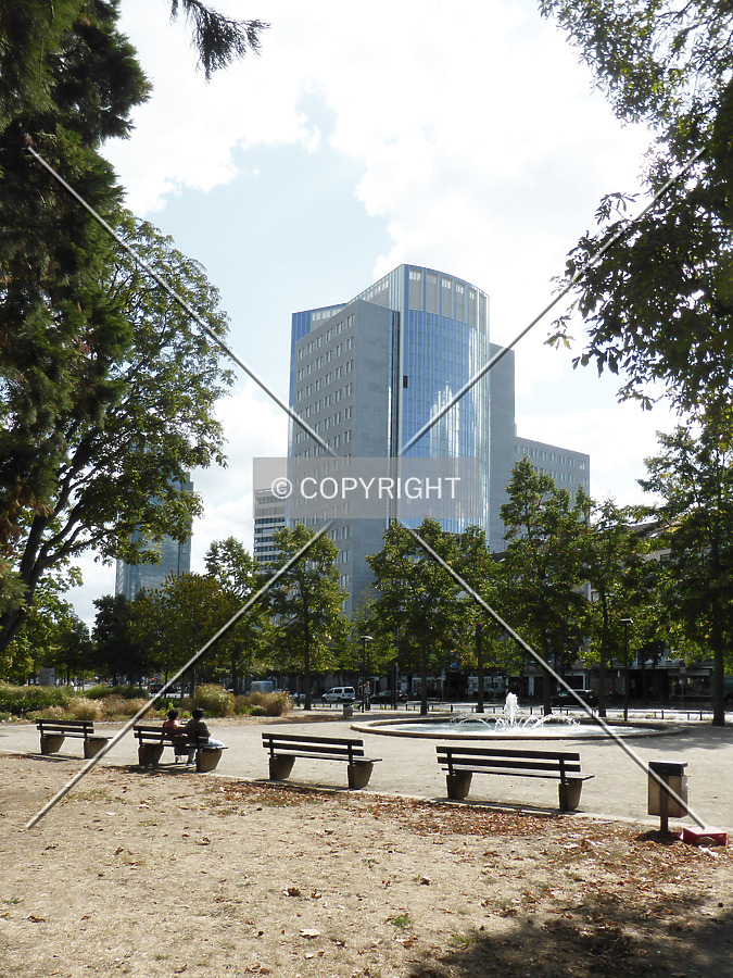 Haus der Wirtschaft - Turm 1 by Nephilim