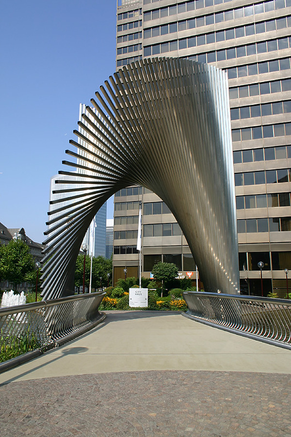 City-Hochhaus by Michiel van Dijk