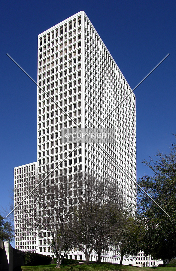 5 Greenway Plaza by Chris Patriarca