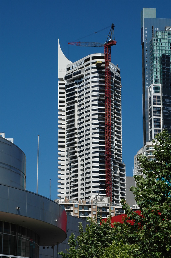 Meriton Tower by John Bek