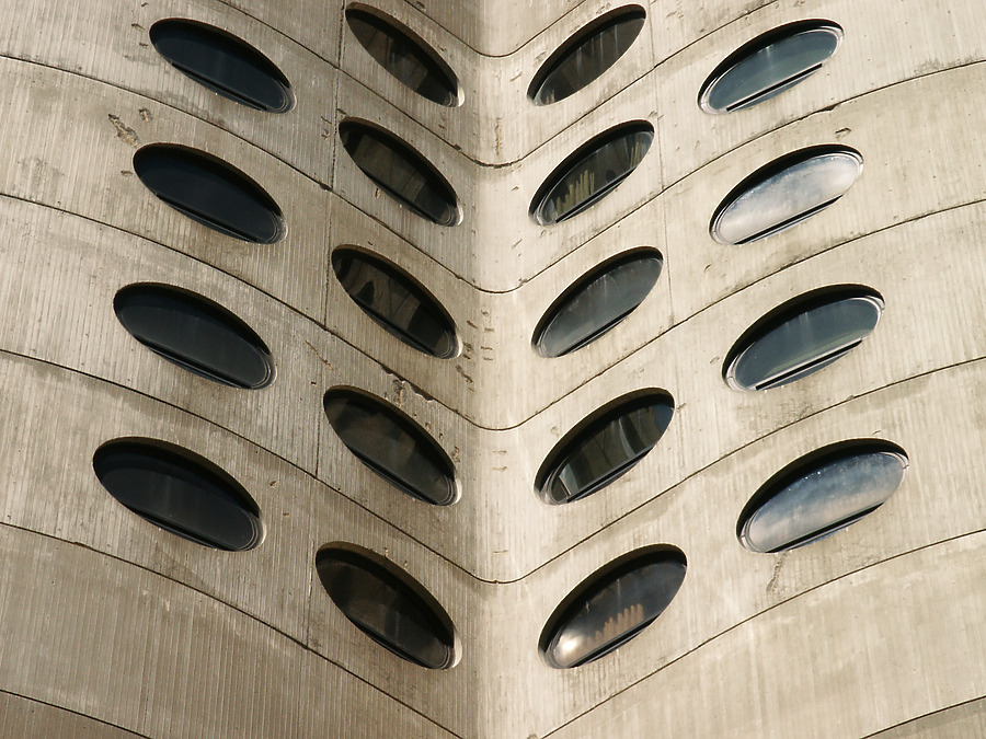 Prentice Women's Hospital Building by Daniel Kieckhefer