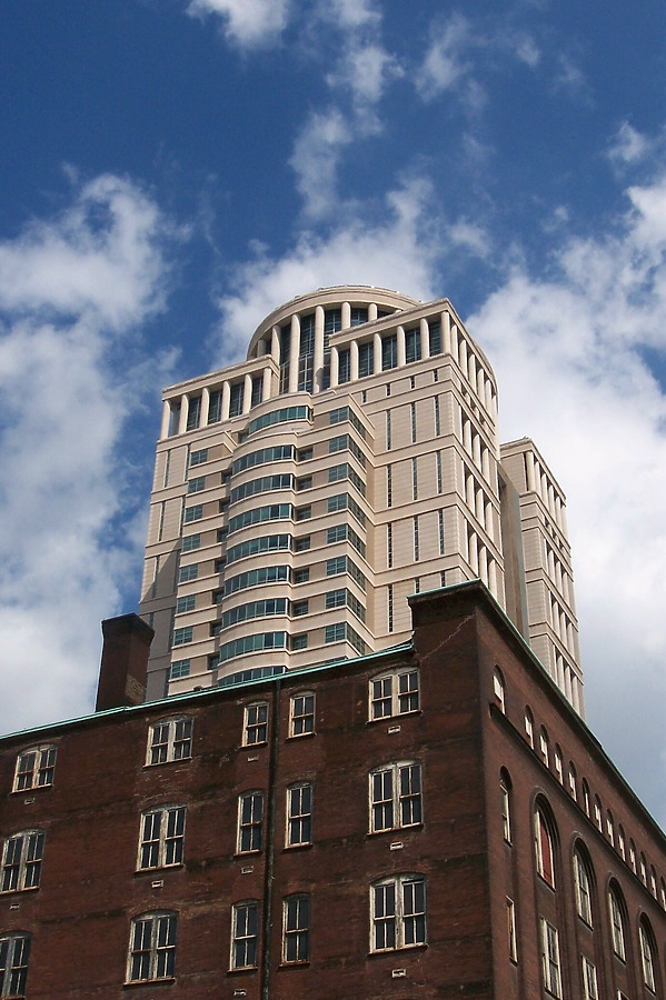 Thomas F. Eagleton United States Courthouse by Ryan Hildebrand