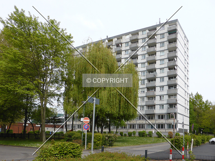 Weiherstraße 9 by Nephilim