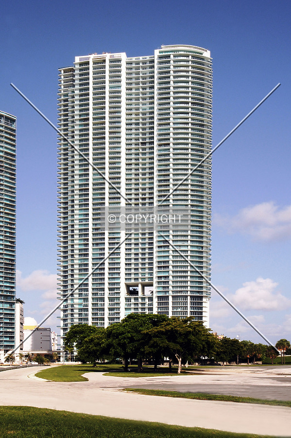 900 Biscayne Bay by Jorge Molina