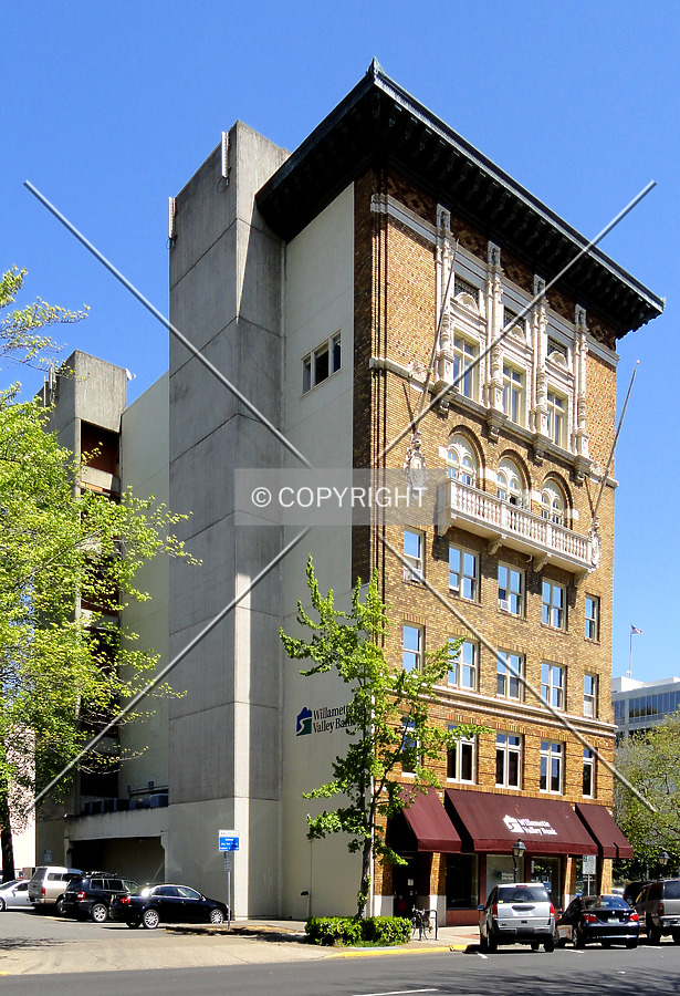 Franklin Building by Chris Patriarca