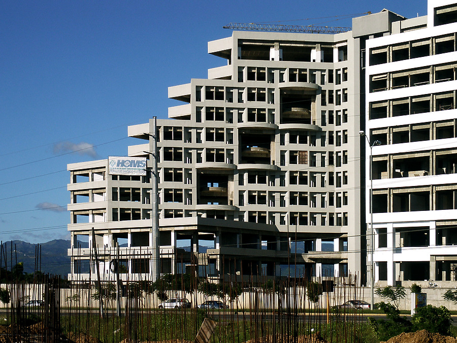 Hospital Metropolitano de Santiago, Torre Norte by Daniel Kieckhefer