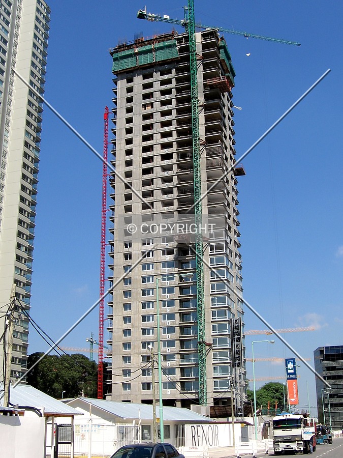 Torre del Boulevard by Maximiliano Buono