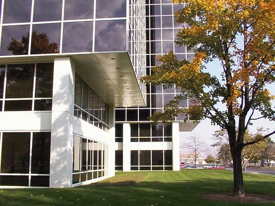 Schaumburg Corporate Center II by Daniel Kieckhefer