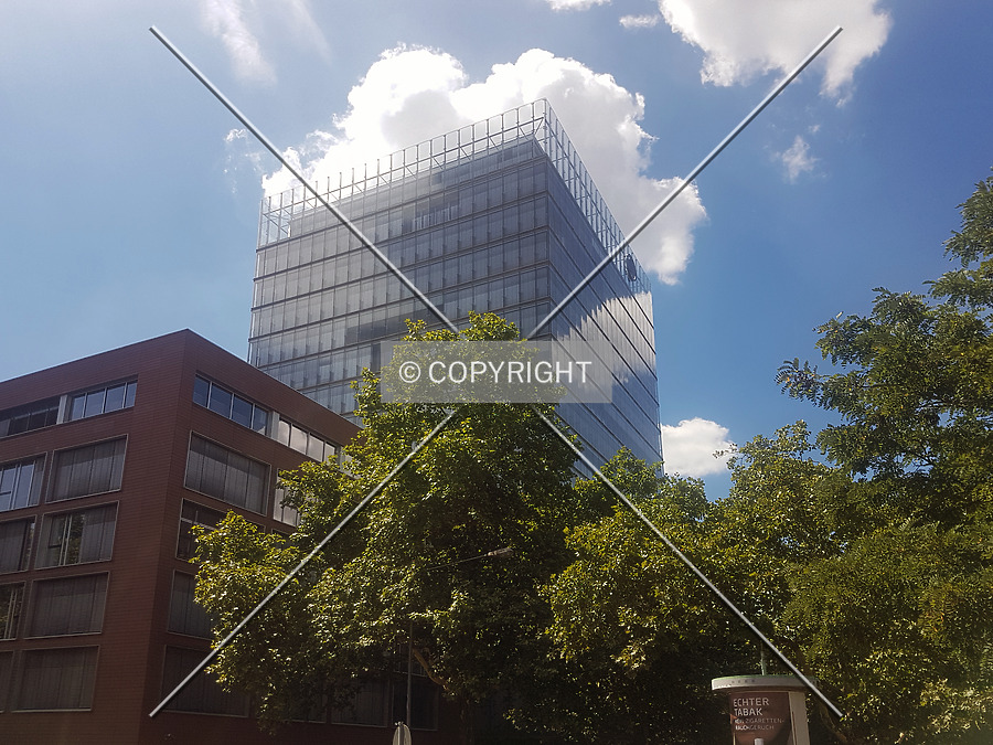 Allianz-Kai by Nephilim