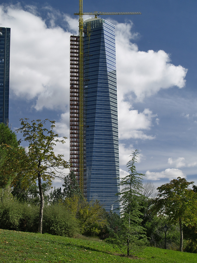 Torre de Cristal by Cesar Serrano