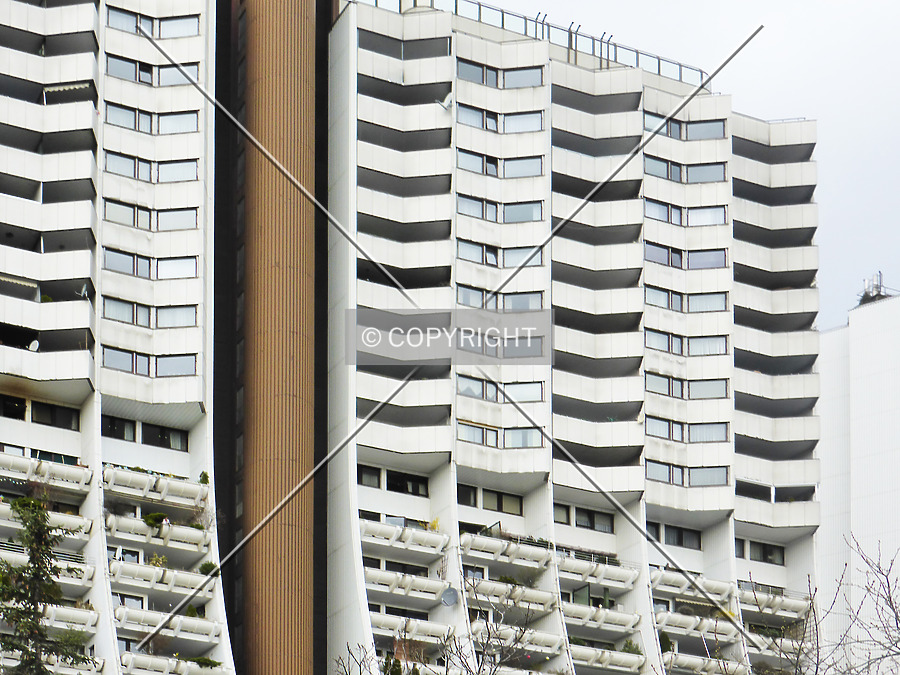 Wohnpark Alterlaa - Block B1-B2 by Nephilim