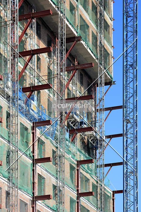 Diagonal-Bilbao-Pere IV by David Guija