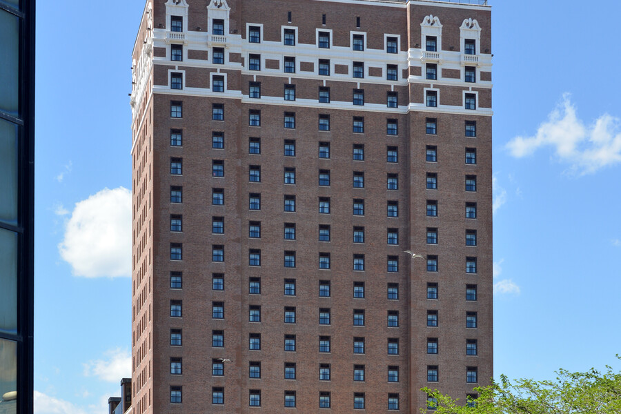 Claridge Tower at Bally's