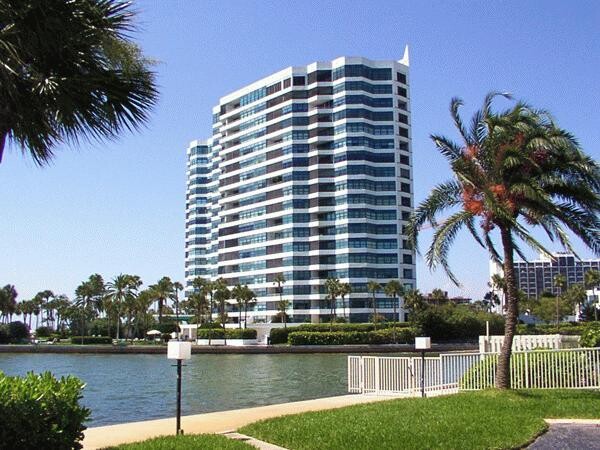 Condo on the Bay 888