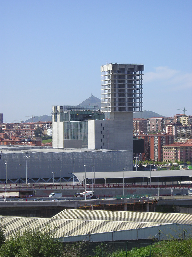 Torre BEC by Mikel Allende