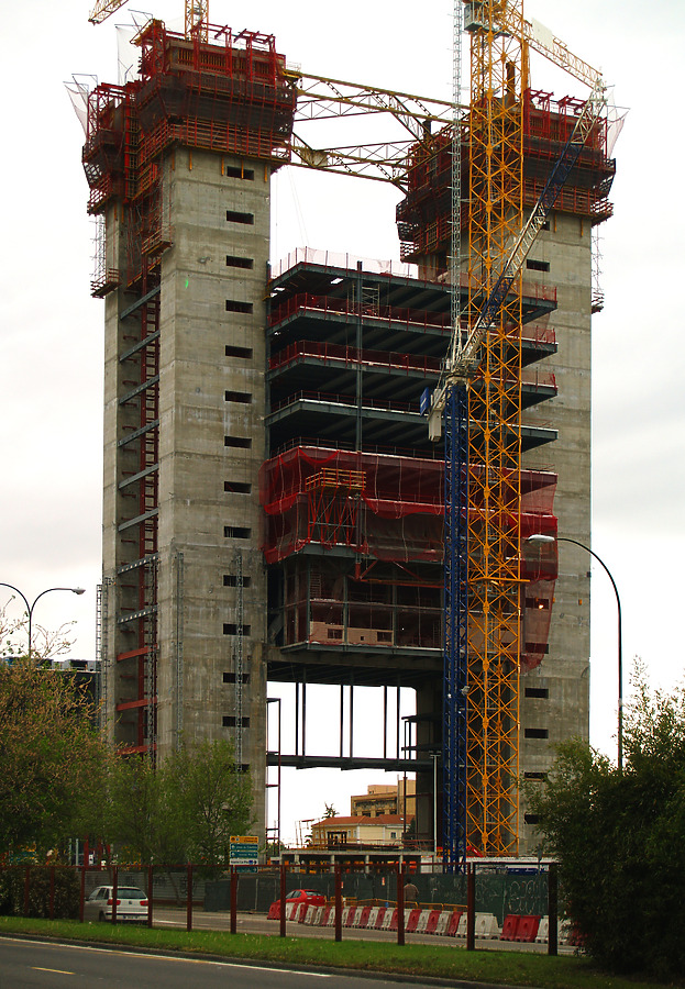 Torre Caja Madrid by Cesar Serrano