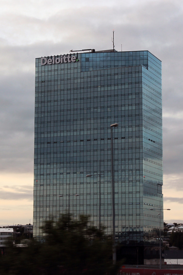 Smáratorg Office Tower by Kjetil Balog