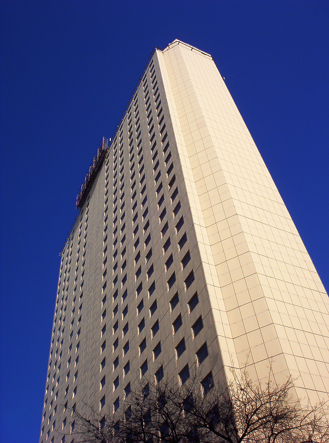 Novotel Warszawa Centrum by Pavel Toczynski
