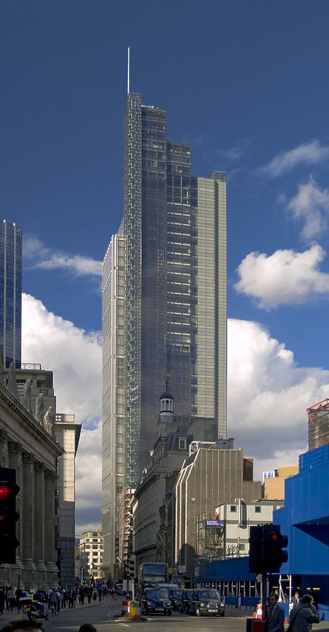 Heron Tower by Cesar Serrano