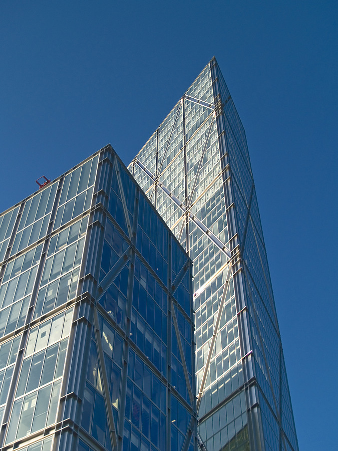 The Broadgate Tower by Cesar Serrano