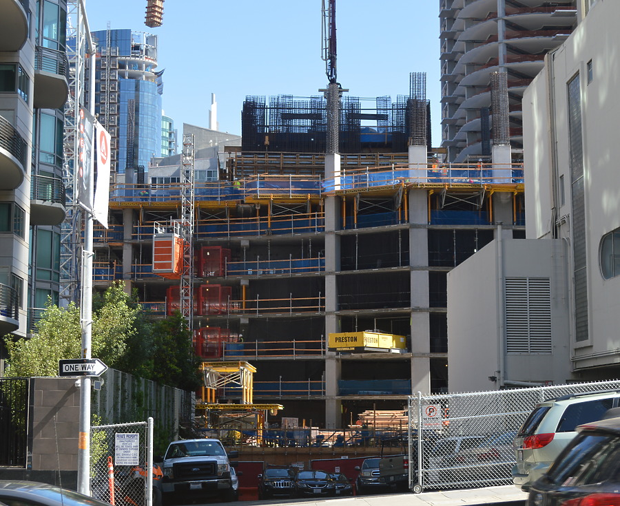 340 Fremont Street by Huopa