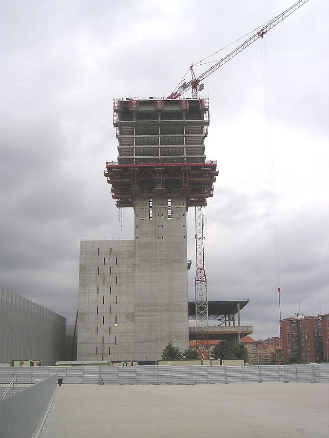 Torre BEC by Mikel Allende