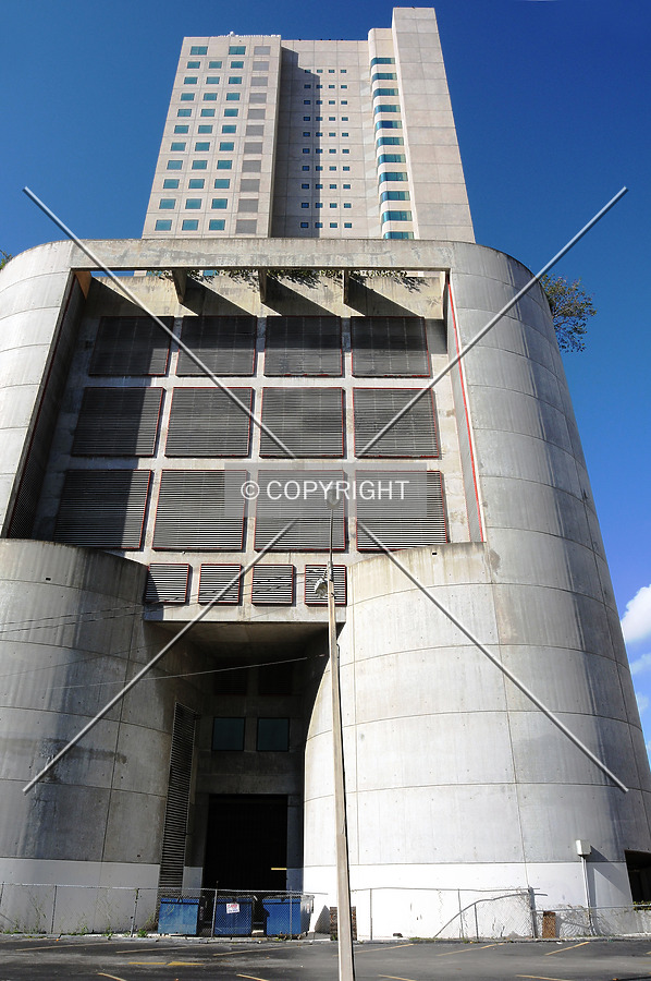 Courthouse Center by Jorge Molina