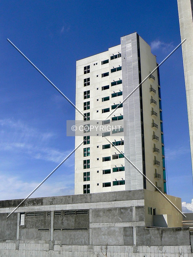 Les Tours D'Argent Torre 1 by Luis Ibáñez