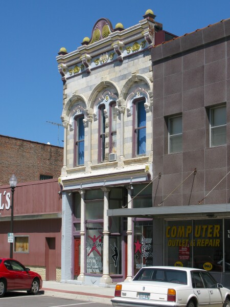 711-997-886