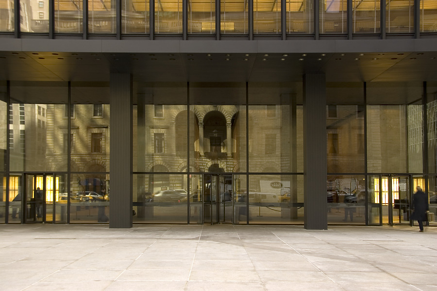 Seagram Building by Pavel Toczynski