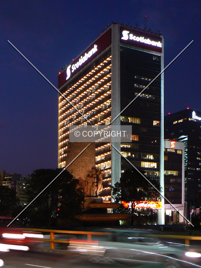 Edificio Scotiabank Inverlat by Luis Ibáñez