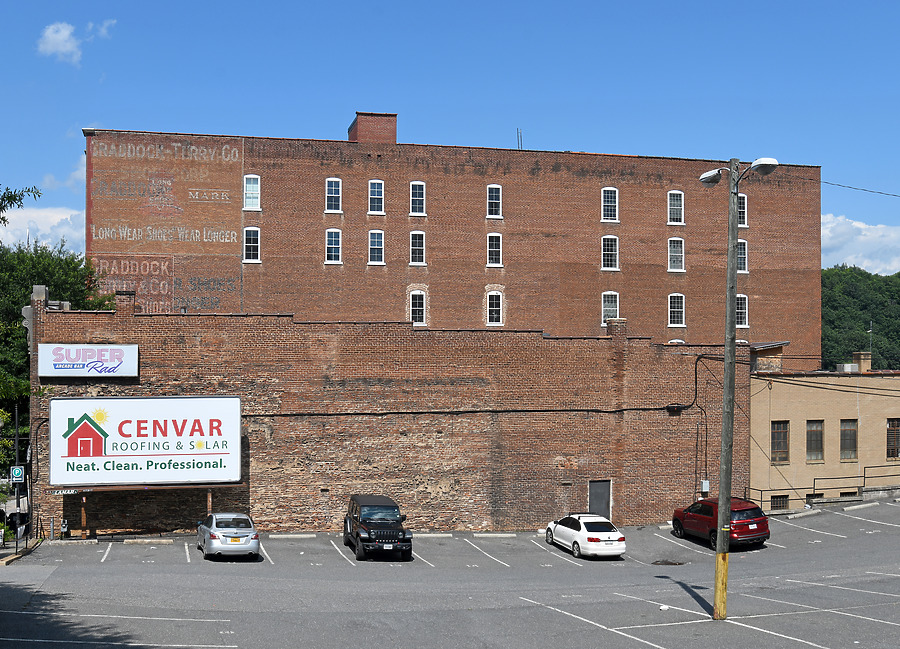 Riverviews Artspace by John W. Cahill