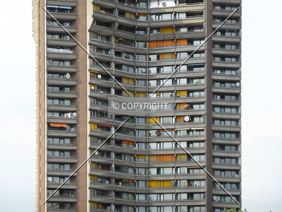 Neckarpromenade Wohnturm II by Nephilim