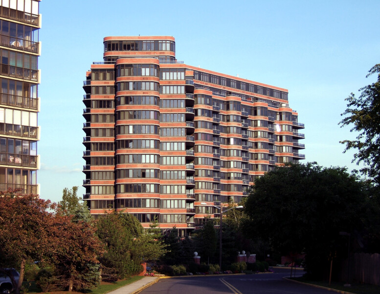 Carlyle Towers South