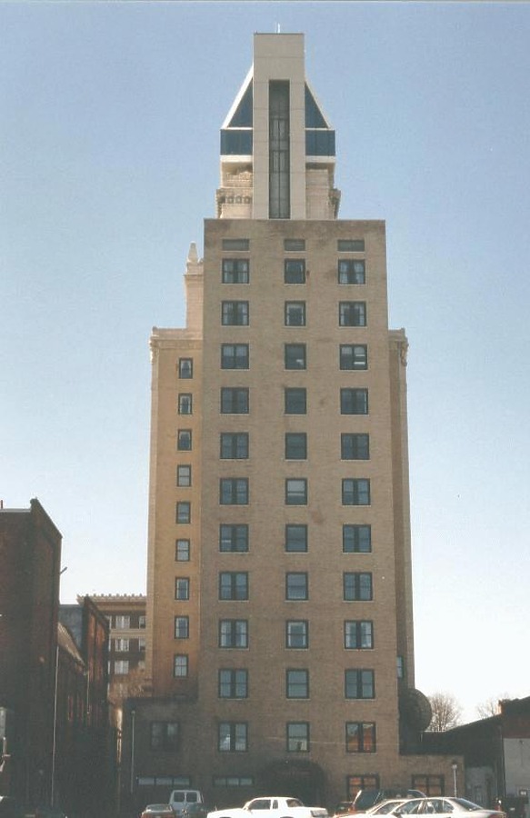 Lamar Building by Rodney Gunn