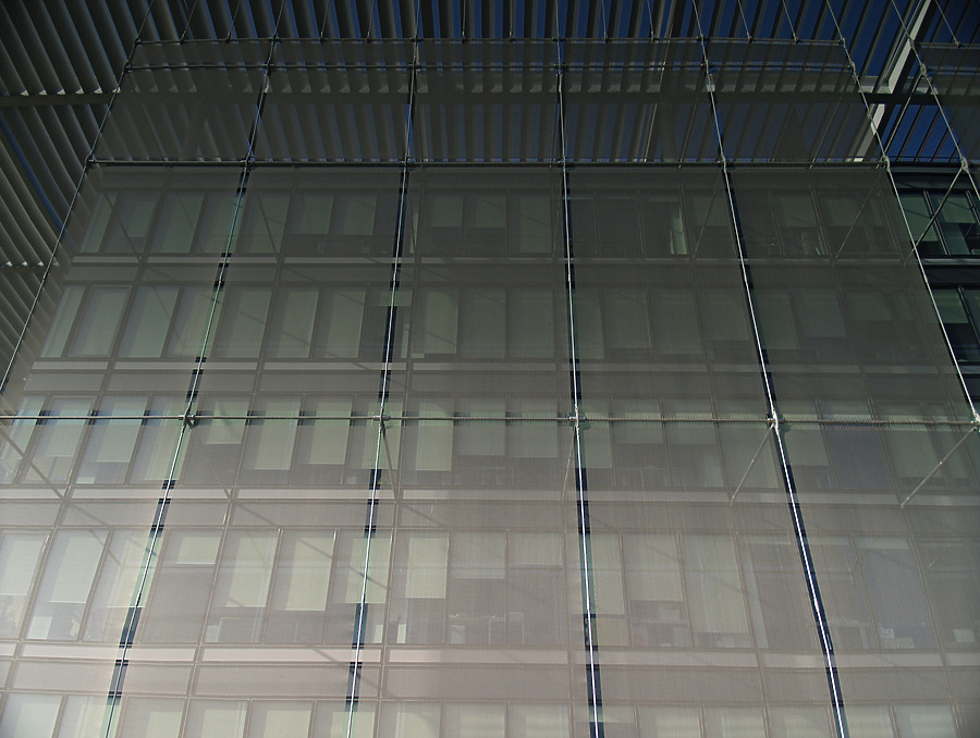 Edificio Portico by Cesar Serrano