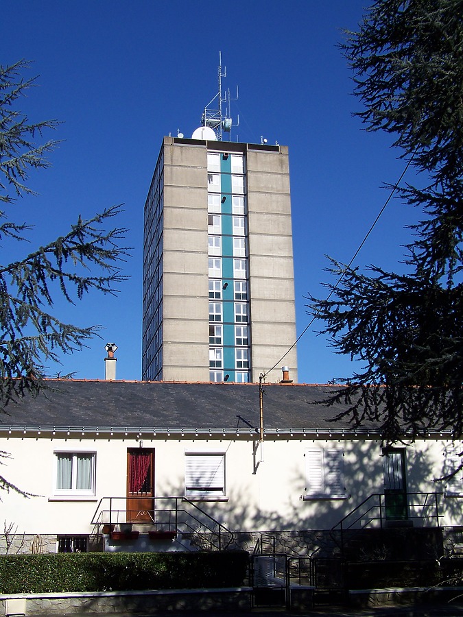 5 Avenue de la Ballue by Florian Barbier