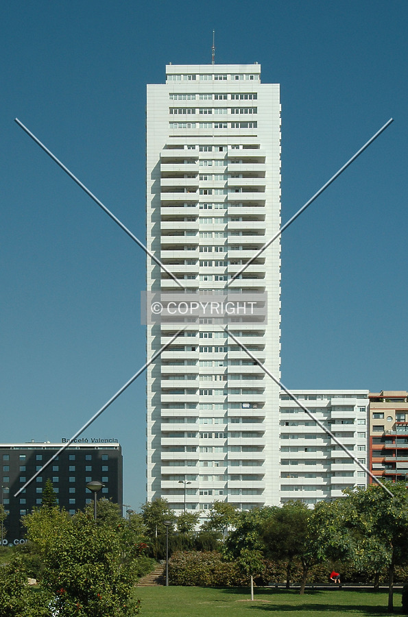 Torre de Francia by Jorge Molina