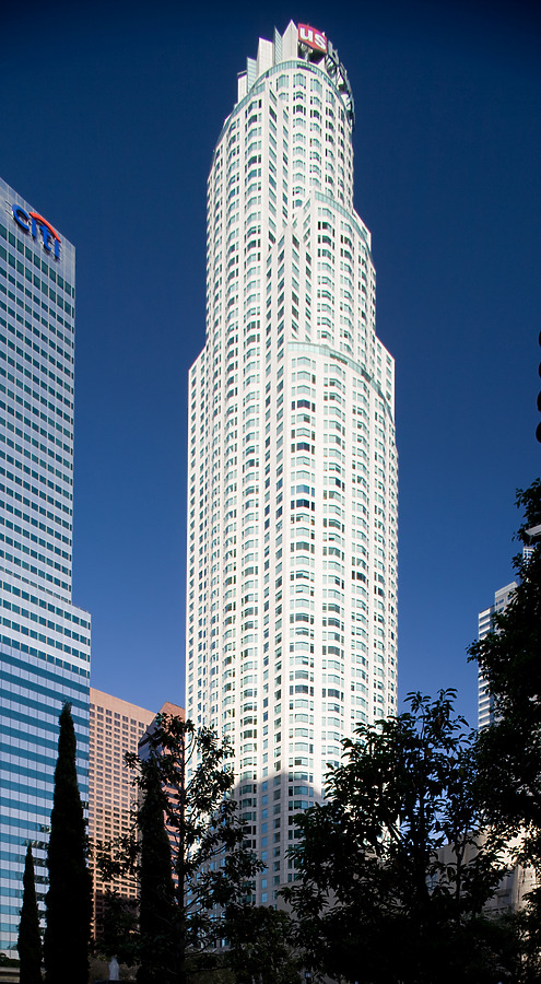 US Bank Tower by Pavel Toczynski