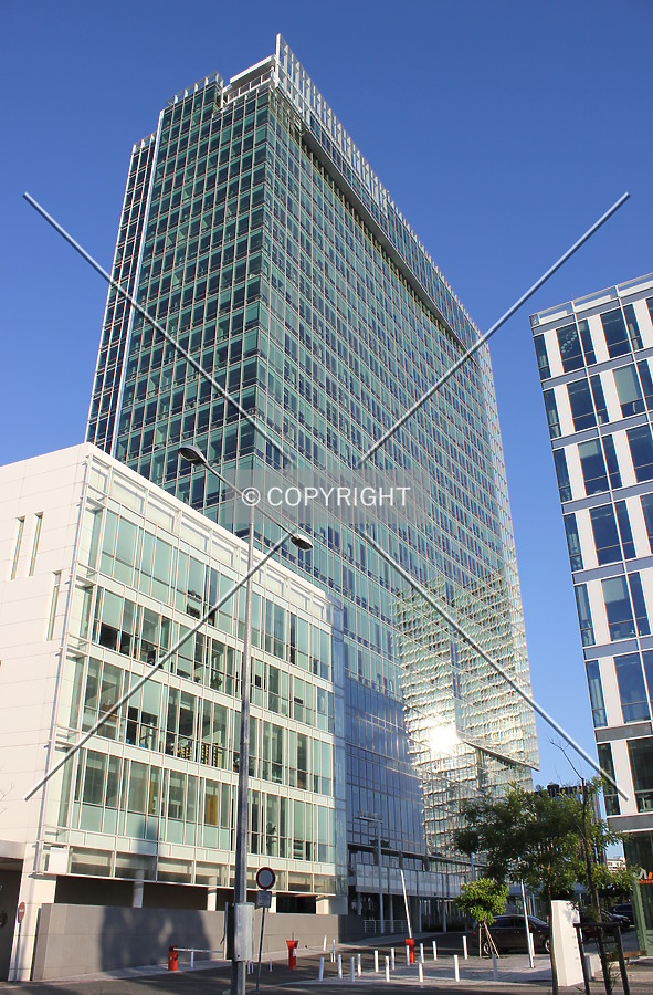 City Tower by Florian Barbier