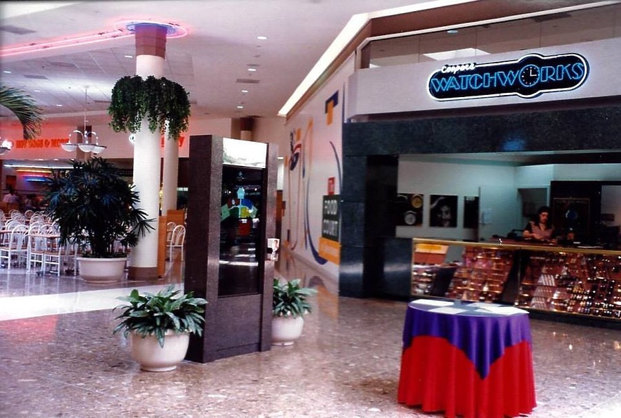 Jamestown Mall by Dwayne Pounds