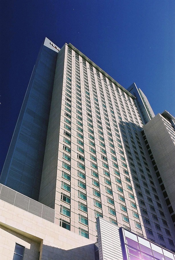 Hyatt Regency Denver by Brian LoBue