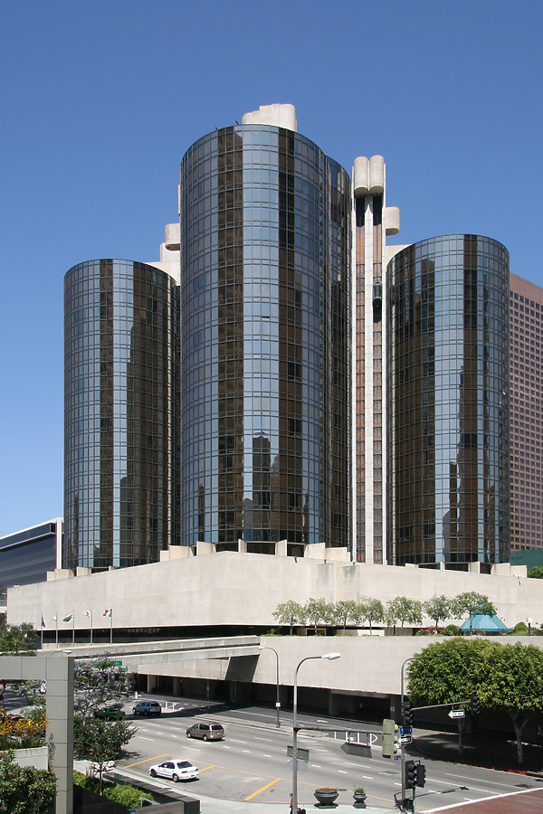 Westin Bonaventure by Michiel van Dijk