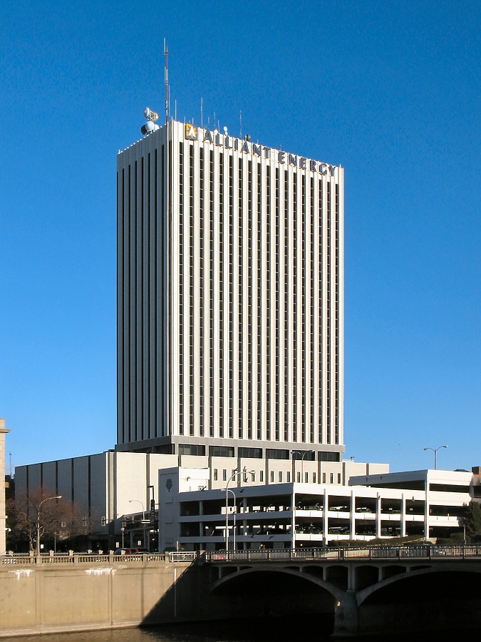 Alliant Tower by James Peacock