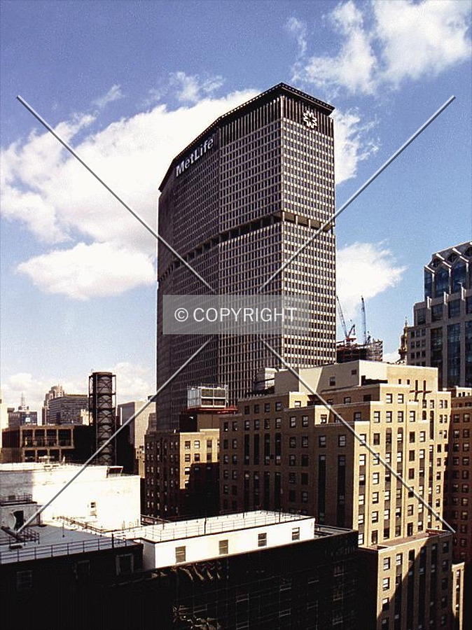 MetLife Building by Nephilim